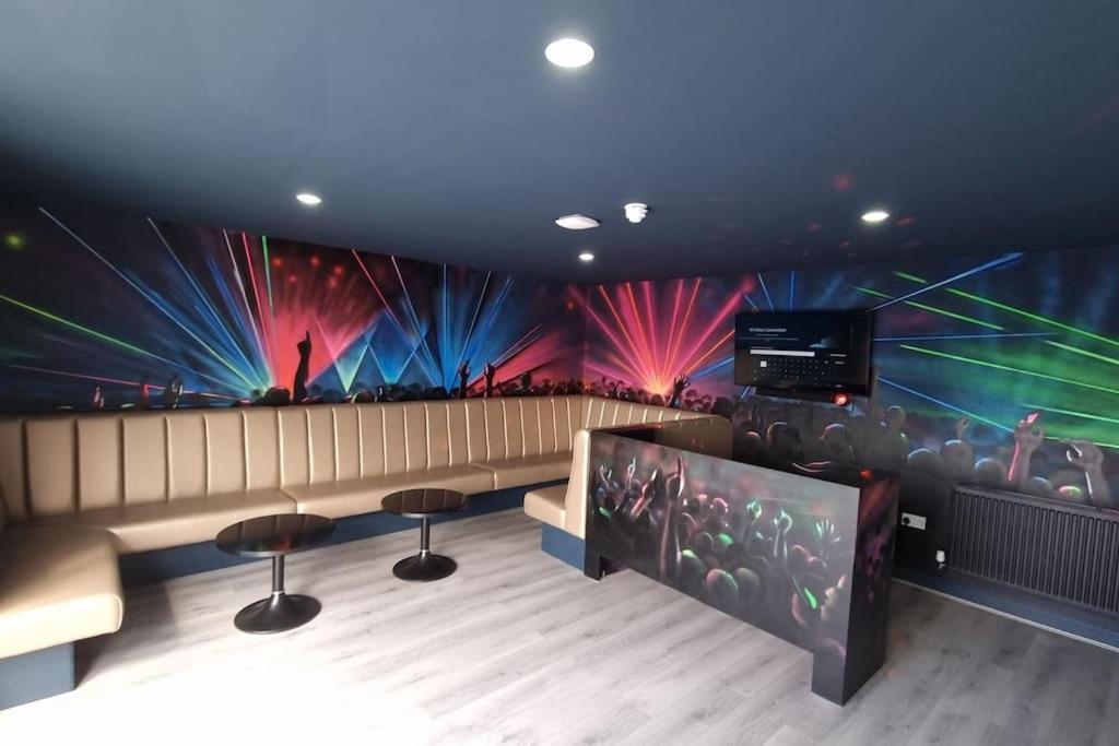 Penthouse Apartment, Sleeps 21 With Terrace Liverpool Extérieur photo