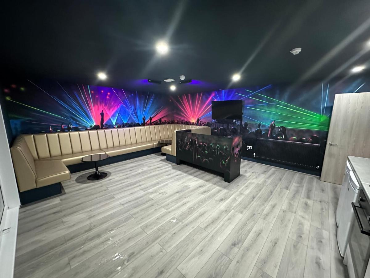 Penthouse Apartment, Sleeps 21 With Terrace Liverpool Extérieur photo